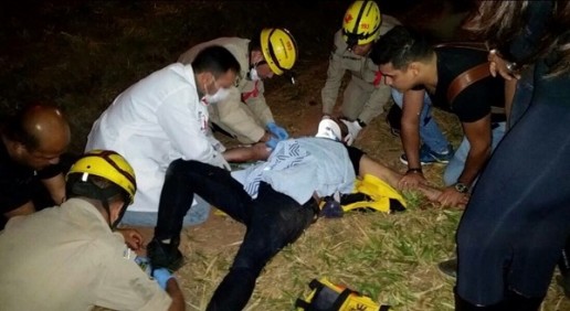 Sendo atendido no local do acidente