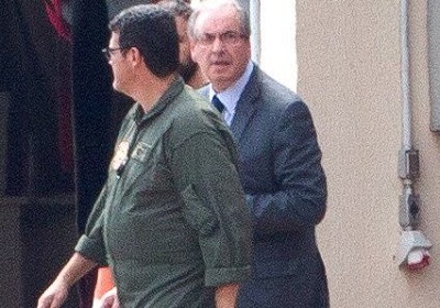 Cunha sendo preso