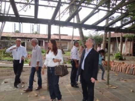 Olhando as nuvens e sonhando com voto
