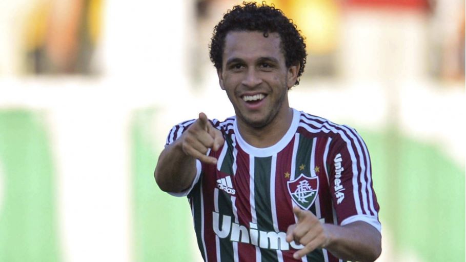 Vitória regulariza o atacante Wellington Nem